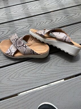 Skechers Crisscross Snake-Print Platform Sandals - Taupe & White